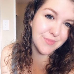 Meet your Posher, Valerie